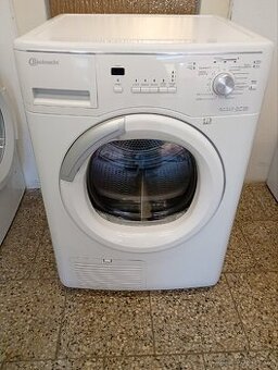 Sušička prádla s tepelným čerpadlem Bauknecht