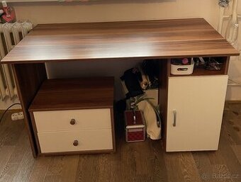 Psací stůl a stolek