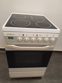 PĚKNÝ 50cm elektrický sporák 220V,  ODVOZ STARÉHO