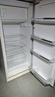 Vestavná lednice Siemens