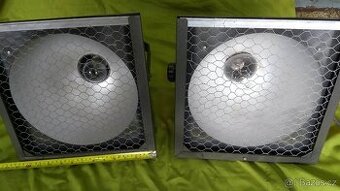 Staré divadelní reflektory