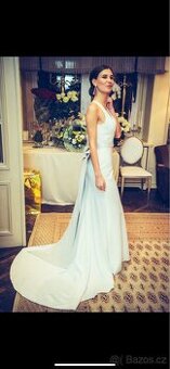 Svatební šaty