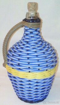 demižon skleněný opletený, objem cca 3L, plastová rukojeť