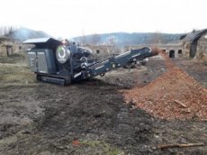 Drtič stavební suti, betonu, kamene