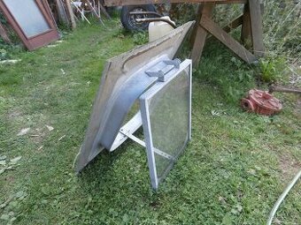 Střešní výlez (okno, vylejzák)