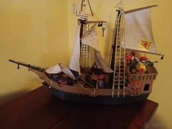 Piratska lod Playmobil 90.leta