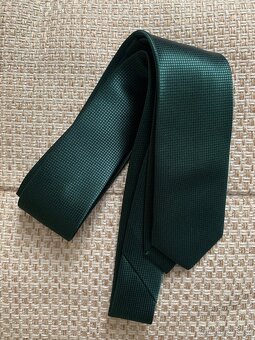 Pánská kravata,tmavě zelená