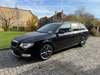 ŠKODA SUPERB KOMBI 2013 2.0TDI 103KW DSG AMBIETEN PLUS