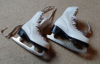 dívčí lední brusle