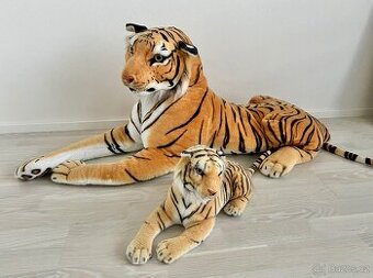 Velký plyšový tygr, délka 120 cm, 300 Kč, Brno