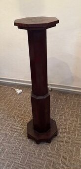 Dřevěný podstavec