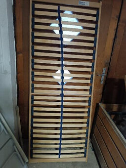 2 lamelové rošty zn. MRAVA 76 x 200cm - 300Kč/ks