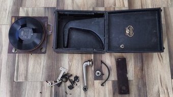 Prodám americký gramofon od Columbia na kliku .