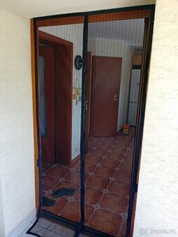 Sít proti hmyzu balkon magnet 100x220 cm