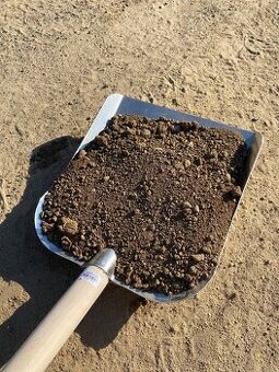 Kátrovaná hlína / tříděná zemina