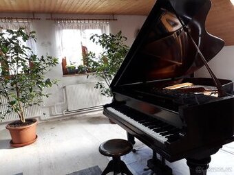 Piano August Förster