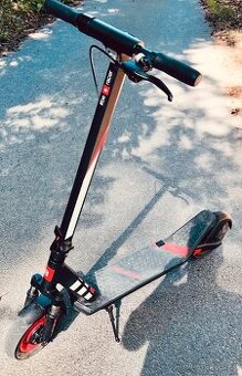 Prodám elektrickou koloběžku Aprilia eSR2