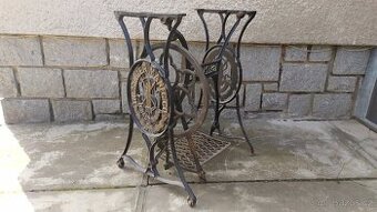 Šicí stroj - Litinový stojan pro zahradní stolek / Litina