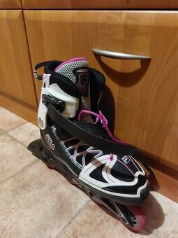 Prodám dámské kolečkové brusle Fila