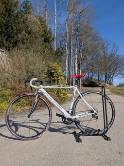 Silniční kolo velikost 48