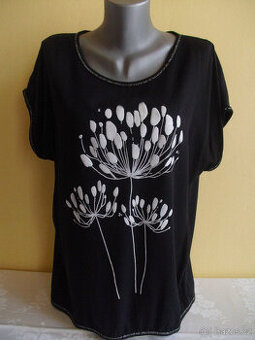 Zánovní tričko s kytkou - vel. XL