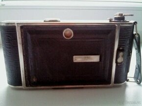 Prodám sběratelům starý měchový fotoaparát