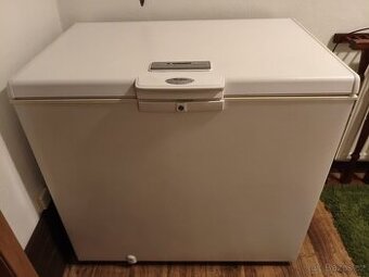 Pultový mrazák 220l