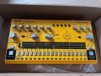 Bicí syntezátor - automatický bubeník Behringer