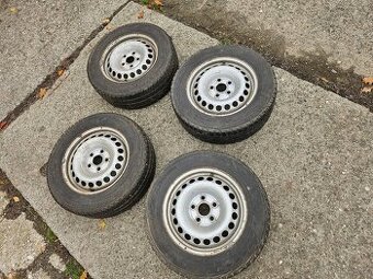 4x plechové disky 5x120 + pneu zimní 205/65 R16C