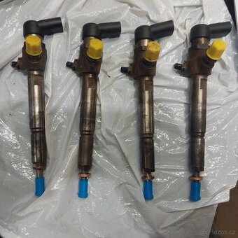 VSTRIKY 1,5 dci