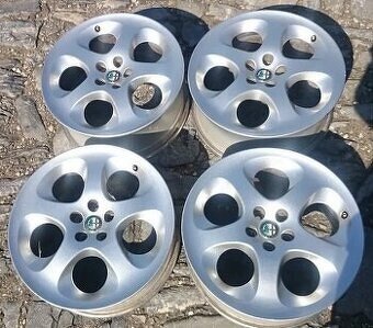 5x98 17 Alfa,Fiat al kola v dobrém stavu originál elektrony