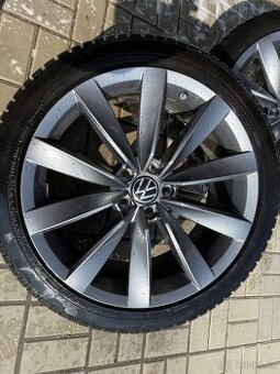 Originální VW R19 + zimní Continental 245/40 R19 + TPMS