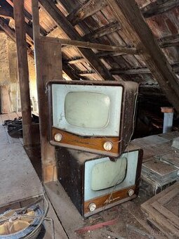 Televizor Tesla 4110U "Oravan"