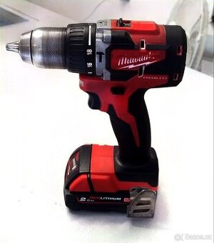 Aku příklepová vrtačka MILWAUKEE M18 CBLPD