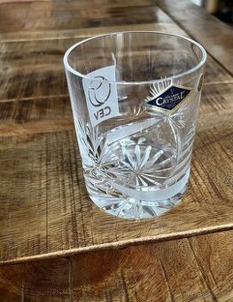 ručně broušená křištálová sklenice na whisky (nebo rum) od r