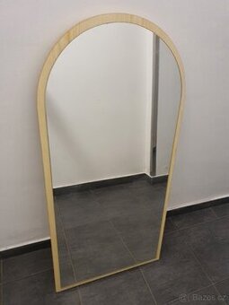 velké zrcadlo na desce 105x50