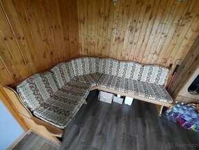 Rohová lavice + stolek