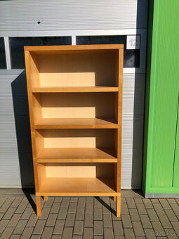 Dřevěná knihovna typu IKEA Billy Hemnes Kalax Pevná stabilní