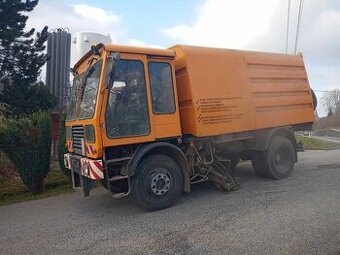 Prodám zametací IFU přetypovano na samojízdný stroj