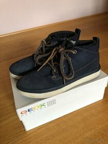 Geox semišové polobotky vel.33