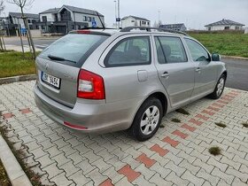 PRONÁJEM  BOLT UBER  TAXI AUTOPUJČOVNA
