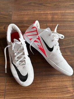Nike sálovky