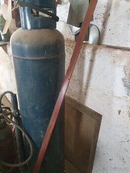 Tlaková láhev / bomba propan-butan 33 kg