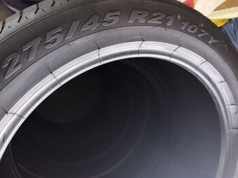 Letni sada 4.ks Pirelli 275/45R21+315/40R21 vzorek 5.mm