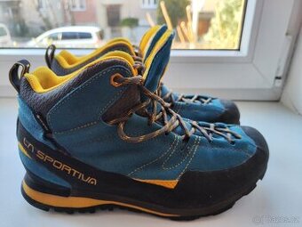 Prodám odlehčené pohory La Sportiva Boulder X Mid
