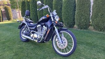 Suzuki Intruder VS 800