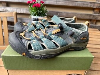 Keen sandály vel.38