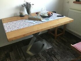 Masivní stůl 140cm