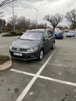 VW Sharan 2,0 tdi 103 kw dsg r.v.2011
