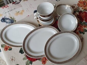 Pár kusů porcelánu Thun President.